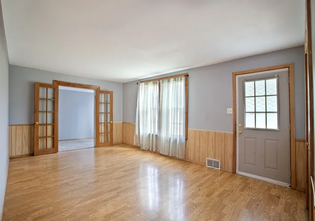 Homes for sale in Ingleside, IL | 26094 W Ingleside Ave, Ingleside, IL 60041 | MLS# 12663821