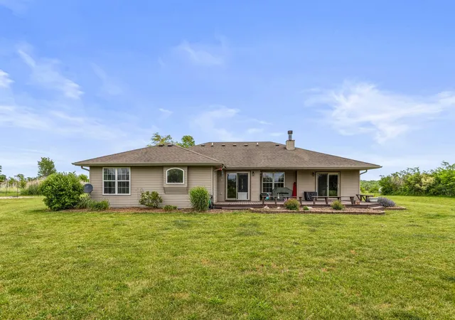 Homes for sale in Mahomet, IL | 2665 Private Access 374 E, Mahomet, IL 61853 | MLS# 12663853