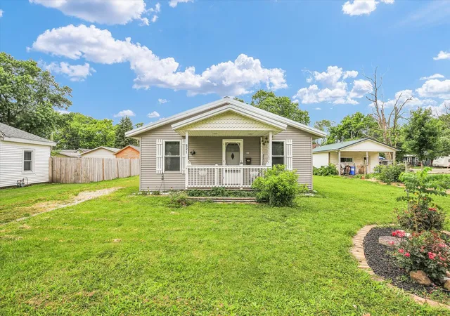 Homes for sale in Sullivan, IL | 521 N Mcclellan St, Sullivan, IL 61951 | MLS# 12663988