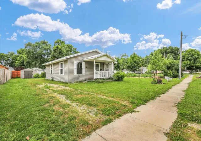 Homes for sale in Sullivan, IL | 521 N Mcclellan St, Sullivan, IL 61951 | MLS# 12663988