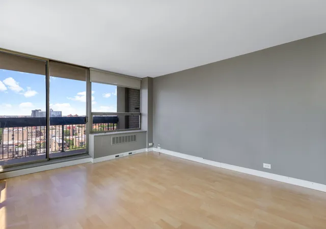 Homes for sale in Chicago, IL | 1355 N Sandburg Ter #1601D, Chicago, IL 60610 | MLS# 12663994