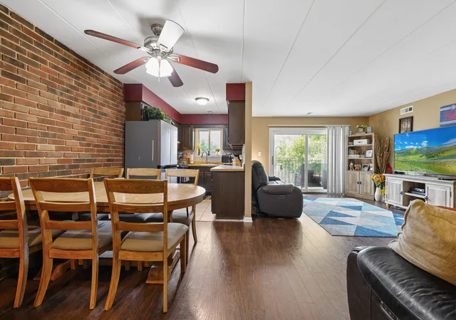 4th image of 1940 183Rd St, Homewood, IL 60430