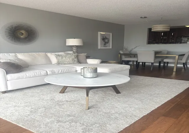 Listing Photo 5 - Condo for sale in building located at 33 W Delaware Pl, Chicago, IL 60610 - Unit #15D