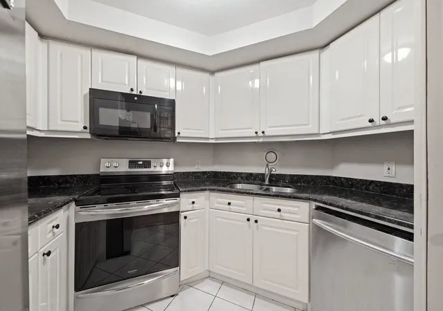 2nd image of 195 N Harbor Dr #3805, Chicago, IL 60601 | MLS# 12664087