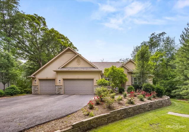 3rd image of 10605 Red Hawk Ln, Spring Grove, IL 60081 | MLS# 12664136
