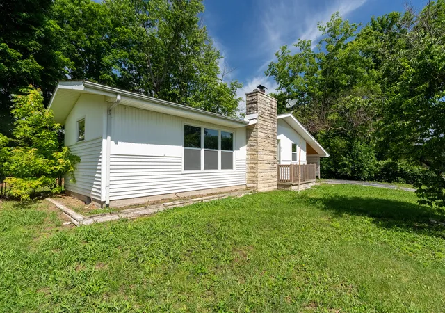 2nd image of 513 N 5th St, Vienna, IL 62995 | MLS# 12664141
