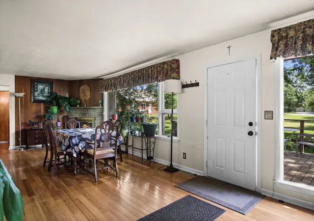 5th image of 6N192 Weber Dr, St. Charles, IL 60174 | MLS# 12664157