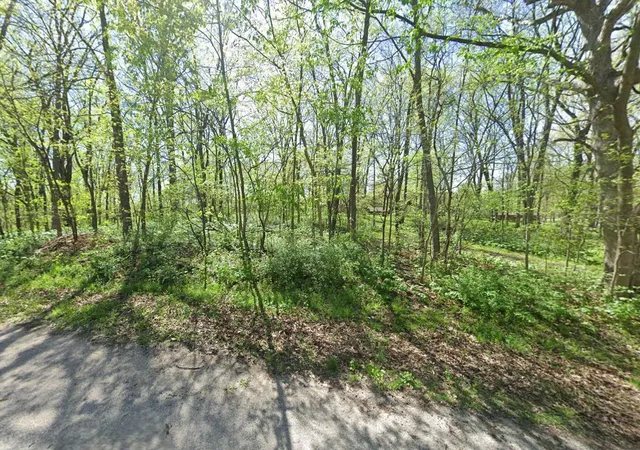 Homes for sale in East Dubuque, IL | 7290 Hickory Ct, East Dubuque, IL 61025 | MLS# 12664176