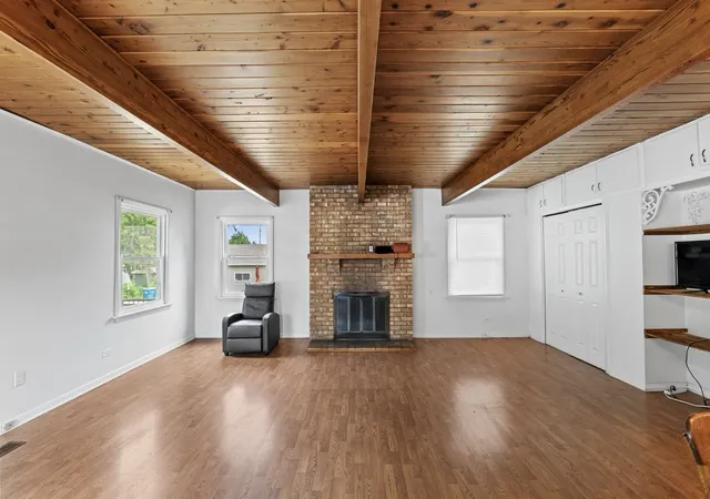 Photo 2 of Single family home for sale at 1468 Elizabeth St, Crete, IL 60417 | MLS# 12664198 | Listing updated on 2026-09-16