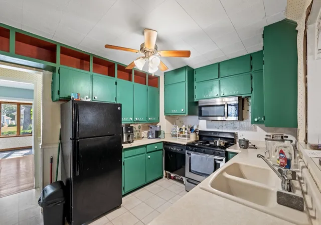 Photo 4 of Single family home for sale at 1468 Elizabeth St, Crete, IL 60417 | MLS# 12664198 | Listing updated on 2026-09-16