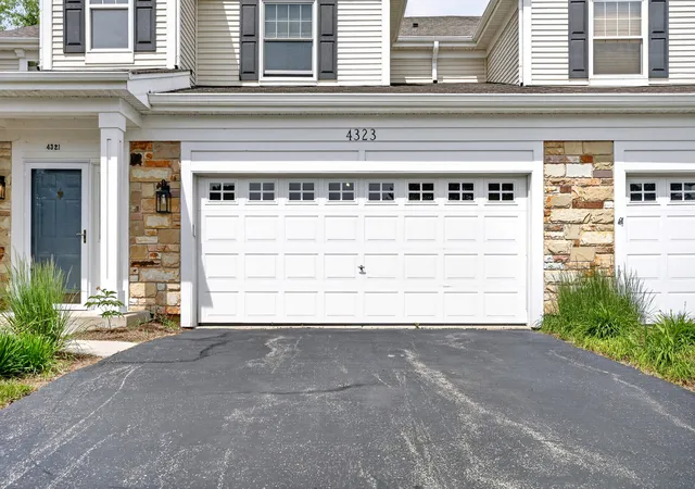 Homes for sale in Island Lake, IL | 4323 Blue Iris Ct #4323, Island Lake, IL 60042 | MLS# 12664228