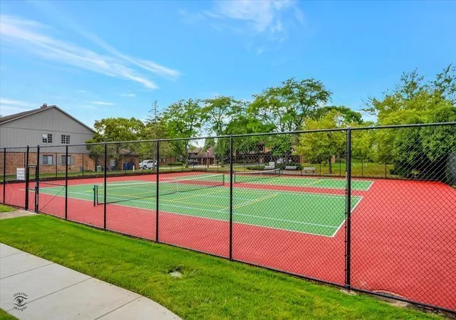 2nd image of 7762 W Arquilla Dr, Palos Heights, IL 60463