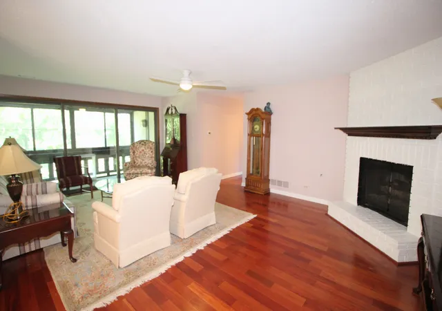 3rd image of 7762 W Arquilla Dr #2B, Palos Heights, IL 60463 | MLS# 12664280