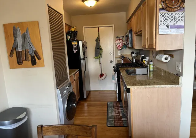 Homes for sale in Chicago, IL | 1415 W Lunt Ave #511, Chicago, IL 60626 | MLS# 12664285