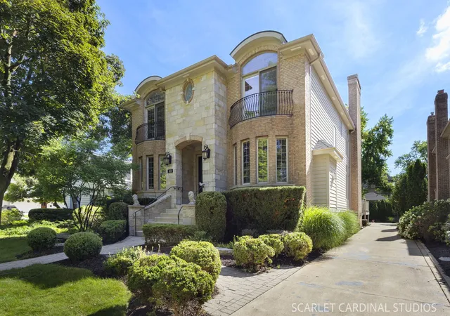 2nd image of 410 S Sleight St, Naperville, IL 60540 | MLS# 12664371