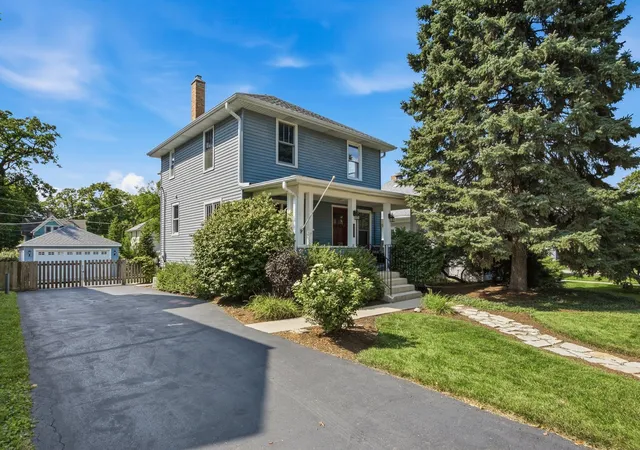 Photo 2 of Single family home for sale at 4712 Main St, Downers Grove, IL 60515 | MLS# 12664420 | Listing updated on 2026-09-21