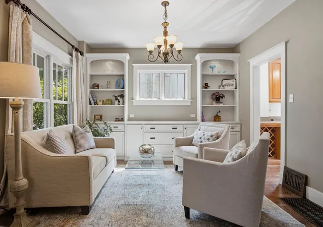 Photo 4 of Single family home for sale at 4712 Main St, Downers Grove, IL 60515 | MLS# 12664420 | Listing updated on 2026-09-21