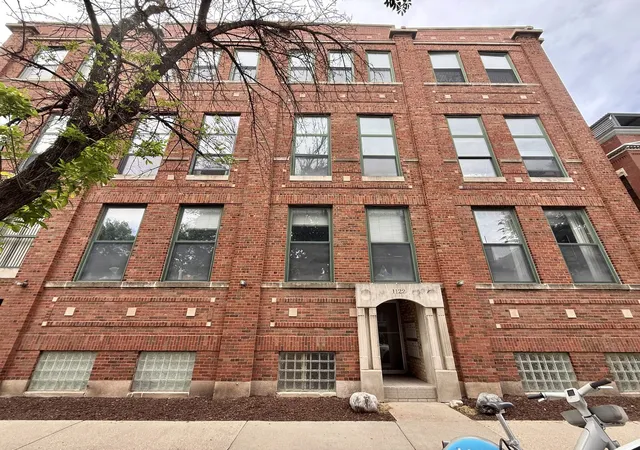 Homes for sale in Chicago, IL | 1122 W Newport Ave #1A, Chicago, IL 60657 | MLS# 12664483
