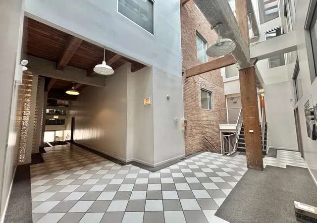 Homes for sale in Chicago, IL | 1122 W Newport Ave #1A, Chicago, IL 60657 | MLS# 12664483