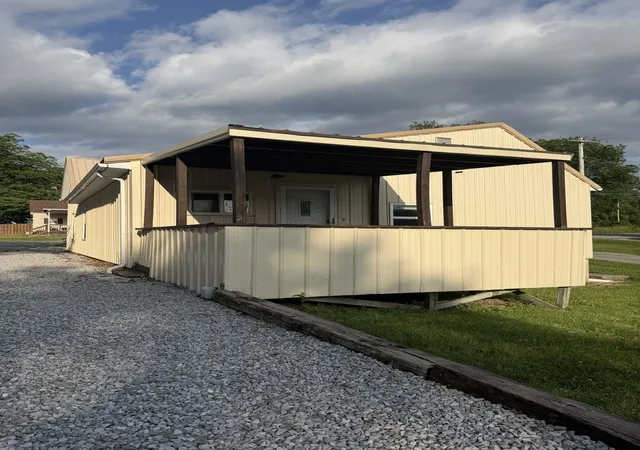 5th image of 300 N Virginia St, Mcleansboro, IL 62859 | MLS# 12664542