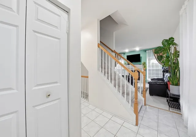 Photo 4 of Townhouse for sale at 1114 Coventry Ln, Bolingbrook, IL 60440 | MLS# 12664544 | Listing updated on 2026-10-07