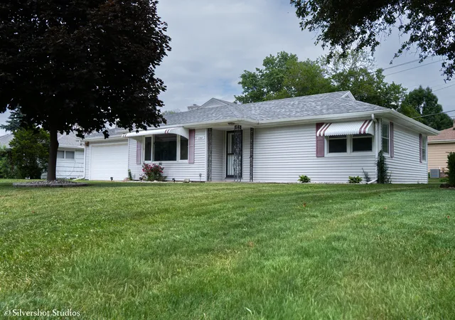 Homes for sale in Kankakee, IL | 1160 Westlawn Dr, Kankakee, IL 60901 | MLS# 12664557