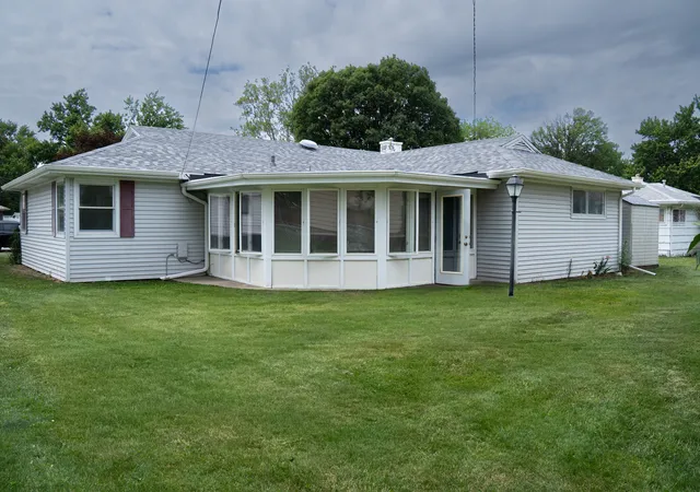 Homes for sale in Kankakee, IL | 1160 Westlawn Dr, Kankakee, IL 60901 | MLS# 12664557