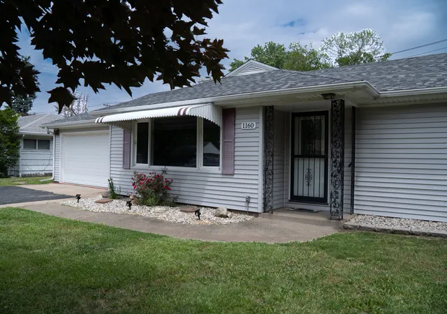 Homes for sale in Kankakee, IL | 1160 Westlawn Dr, Kankakee, IL 60901 | MLS# 12664557