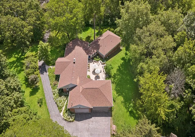 3rd image of 40W109 Wildwood Dr, Aurora, IL 60506 | MLS# 12664619