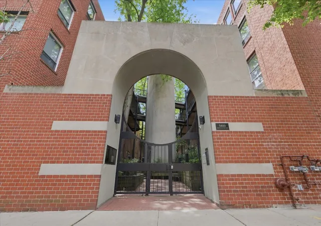 1st image of 5400 S Hyde Park Blvd #1c, Chicago, IL 60615 | MLS# 12664629
