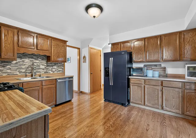 2nd image of 6835 177th St, Tinley Park, IL 60477 | MLS# 12664646