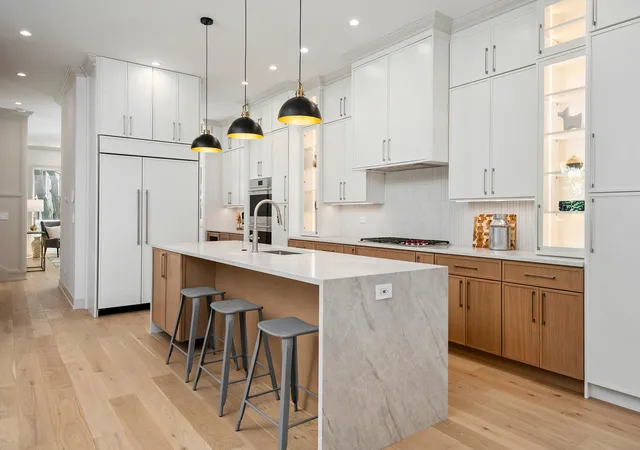 4th image of 4846 N Hermitage Ave, Chicago, IL 60640 | MLS# 12664651