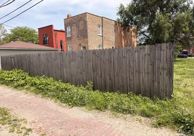 5th image of 4240 S Saint Lawrence Ave, Chicago, IL 60653 | MLS# 12664835