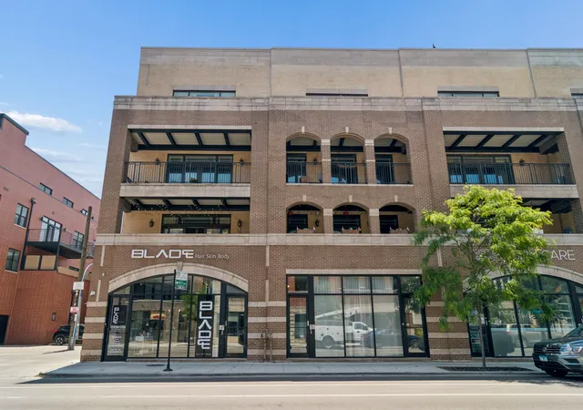 Homes for sale in Chicago, IL | 1415 W Belmont Ave #3, Chicago, IL 60657 | MLS# 12664917