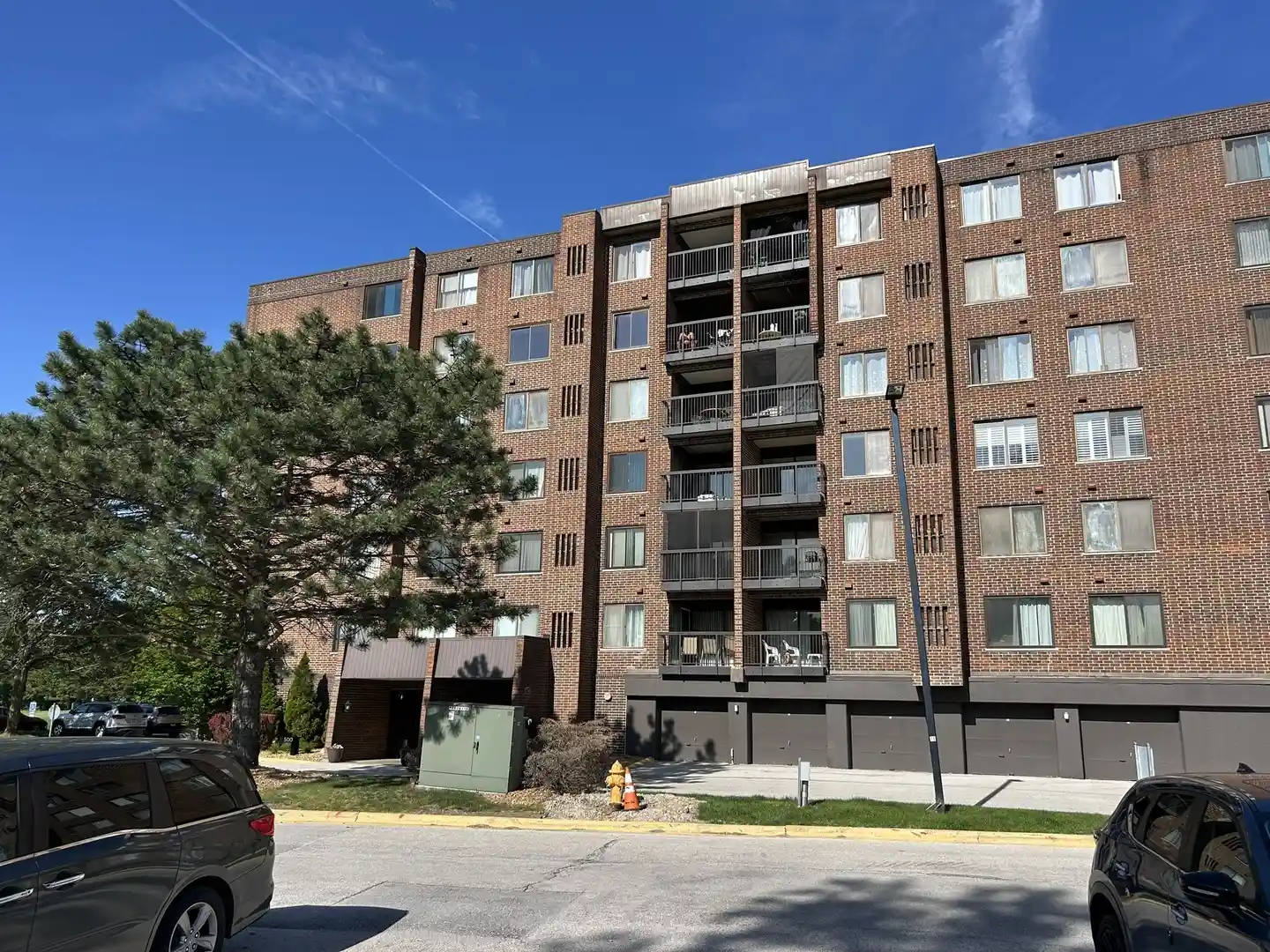 Listing Photo 2 - Condo for sale in 500 Park Ave located at 500 Park Ave, Calumet, IL 60409 - Unit #338