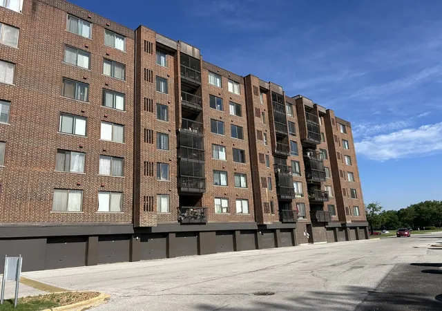 3rd image of 500 Park Ave #338, Calumet City, IL 60409 | MLS# 12664965