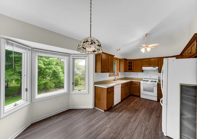 3rd image of 21147 Hunter Woods Dr, Frankfort, IL 60423 | MLS# 12664982