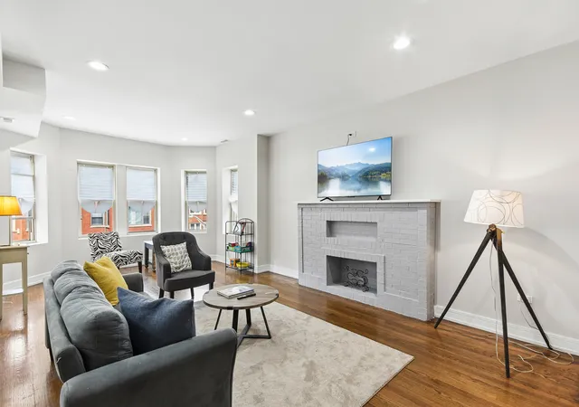 Photo 3 of Sale Pending at 6835 S Clyde Ave, Chicago, IL 60649 | MLS# 12664985 | Listing updated on 2026-07-29