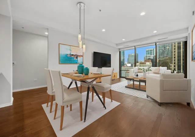 3rd image of 240 E Illinois St #2505, Chicago, IL 60611 | MLS# 12665039