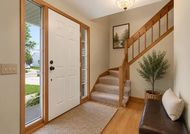 Homes for sale in Crystal Lake, IL | 684 Regent Dr, Crystal Lake, IL 60014 | MLS# 12665186