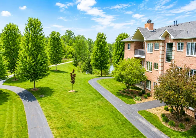 Homes for sale in Orland Park, IL | 11535 Settlers Pond Wy #8-1B, Orland Park, IL 60467 | MLS# 12665260