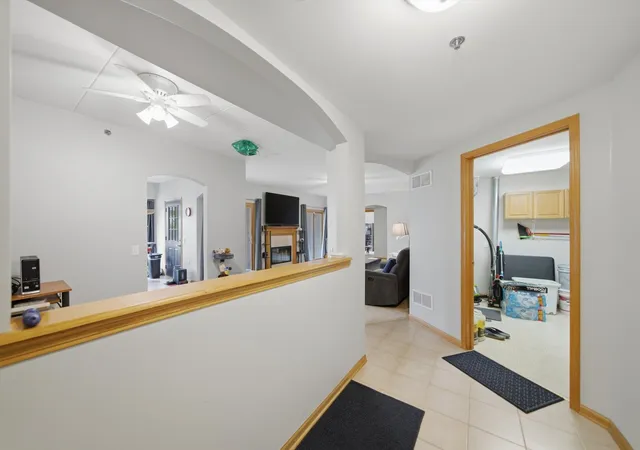 Homes for sale in Orland Park, IL | 11535 Settlers Pond Wy #8-1B, Orland Park, IL 60467 | MLS# 12665260
