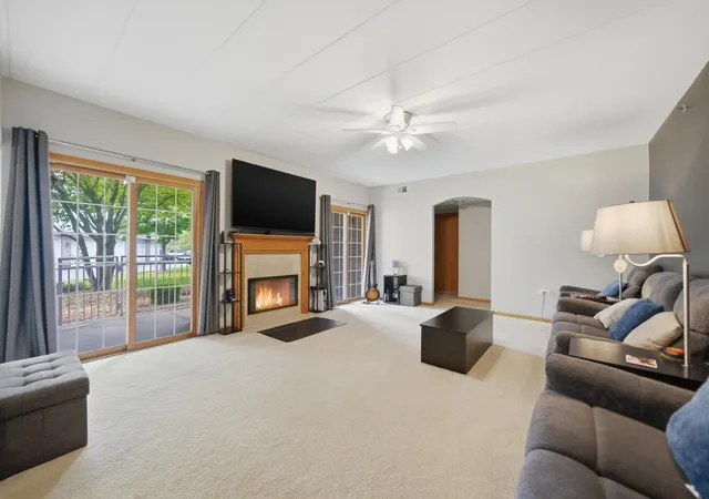 Homes for sale in Orland Park, IL | 11535 Settlers Pond Wy #8-1B, Orland Park, IL 60467 | MLS# 12665260
