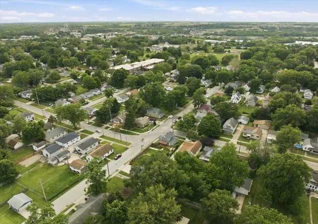 Homes for sale in Bloomington, IL | 1101 N Western Ave, Bloomington, IL 61701 | MLS# 12665296