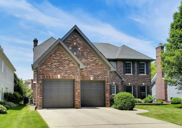 Homes for sale in Westmont, IL | 724 Fairfield Ct, Westmont, IL 60559 | MLS# 12665360