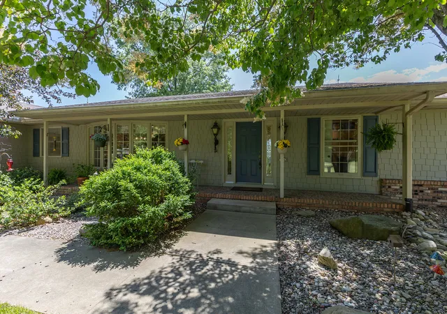 Homes for sale in Taylor Ridge, IL | 6026 95th Ave, Taylor Ridge, IL 61284 | MLS# 12665428