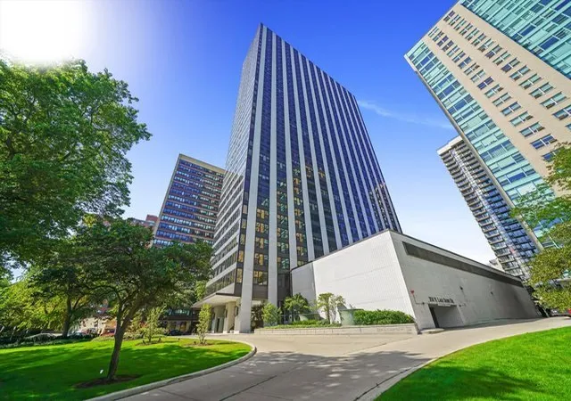 Homes for sale in Chicago, IL | 3150 N Lake Shore Dr #4AB, Chicago, IL 60657 | MLS# 12665434