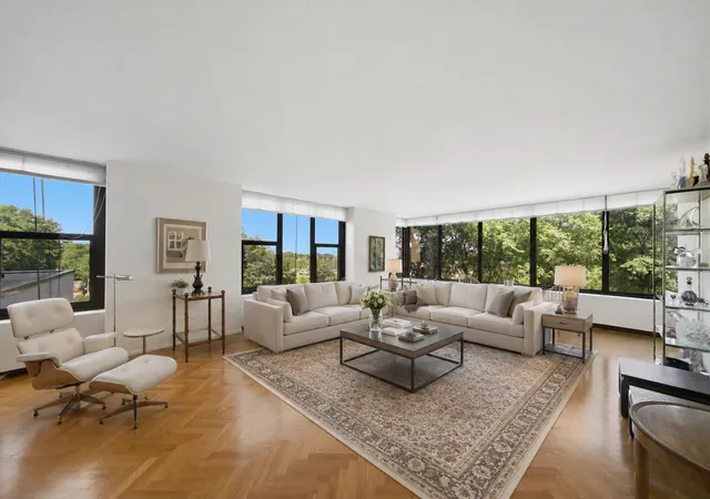 Homes for sale in Chicago, IL | 3150 N Lake Shore Dr #4AB, Chicago, IL 60657 | MLS# 12665434