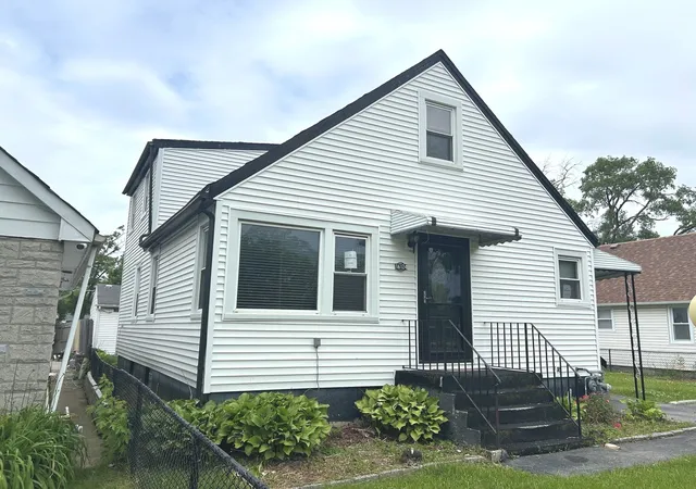 2nd image of 16124 Woodbridge Ave, Harvey, IL 60426 | MLS# 12665474