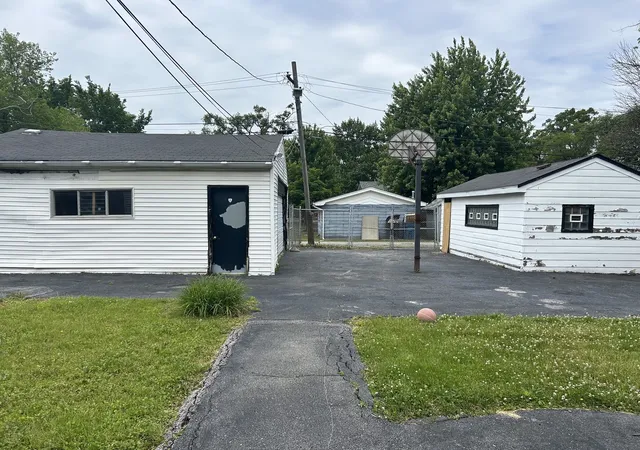 4th image of 16124 Woodbridge Ave, Harvey, IL 60426 | MLS# 12665474